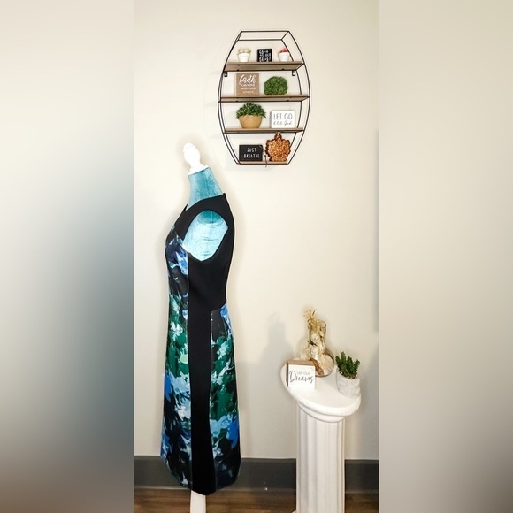 Stunning Tarhari Dress Size 6 – Vibrant Blue & Green Elegance for Any Occasion! - Picture 3 of 12